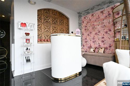 1637 Palisade Ave, Fort Lee, NJ, 07024-6953 | Card Image