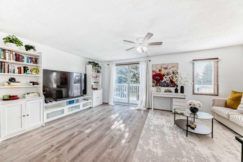 124 Pinehill Rd Ne, Calgary, AB, T1Y2C4 | Card Image