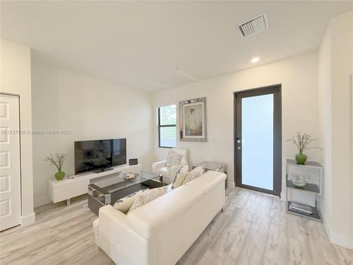apt-23-7925 Nw 104th Ave, Doral, FL, 33178-4476 | Card Image