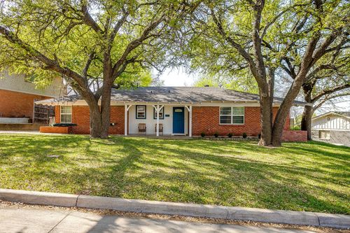 6829 Chickering Rd, Fort Worth, TX, 76116-8019 | Card Image