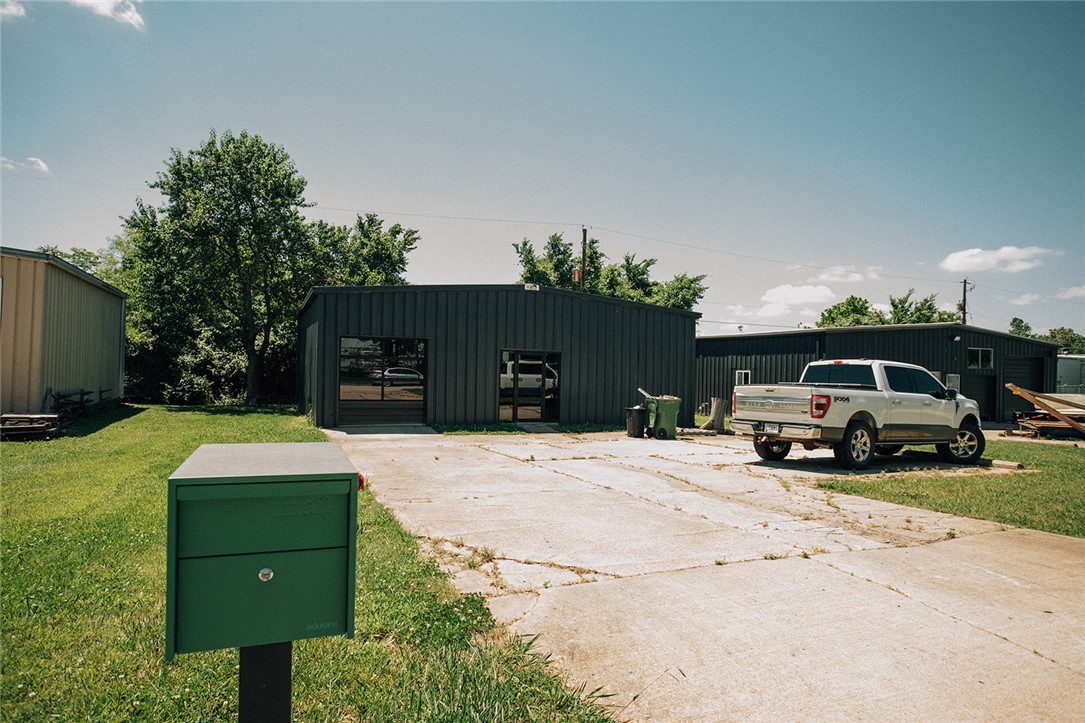 1857 N Birch Ave, Fayetteville, AR 72703