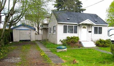 12821 114 Ave, House other with 3 bedrooms, 2 bathrooms and 5 parking in Surrey BC | Image 1