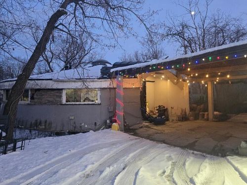 23360 Glencreek Dr, Farmington Hills, MI, 48336-3037 | Card Image