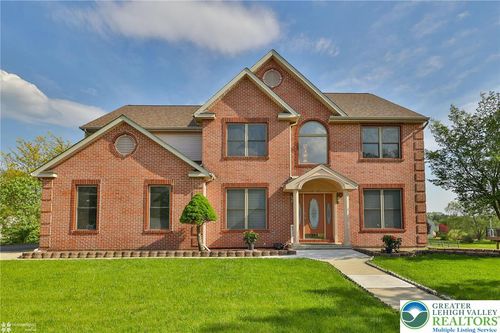 330 Indigo Way, Allentown, PA, 18104-8421 | Card Image