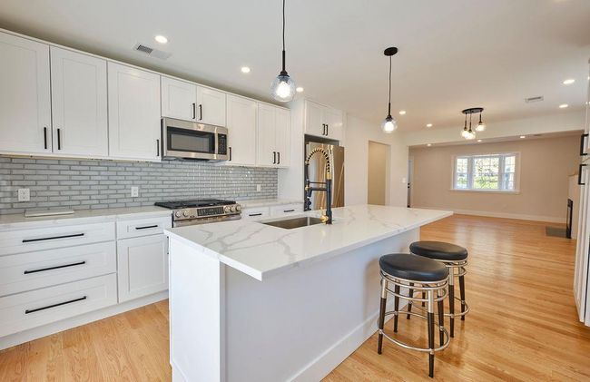 34 State St, House other with 2 bedrooms, 2 bathrooms and 3 parking in New Rochelle NY | Image 11