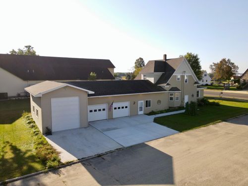 701 Douglas Ave, Henning, MN, 56551-4111 | Card Image