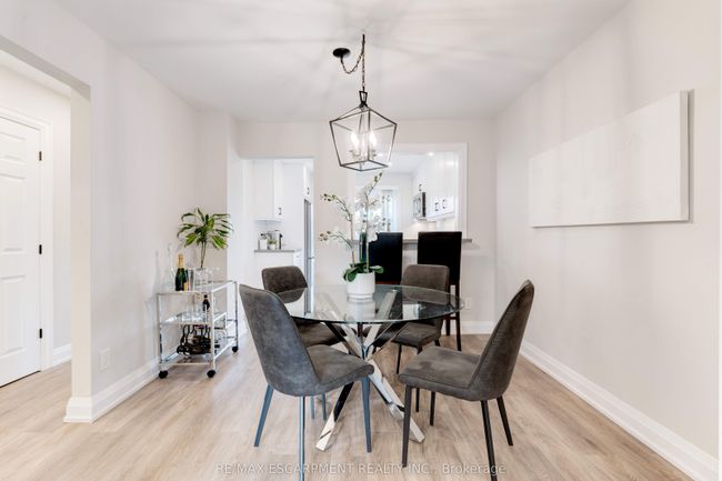 53 - 1115 Paramount Dr, Condo with 3 bedrooms, 2 bathrooms and 1 parking in Stoney Creek ON | Image 8