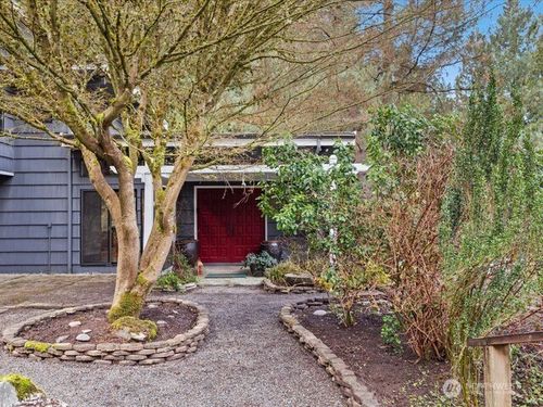 11202 204th Ave Ne, Redmond, WA, 98053-5134 | Card Image