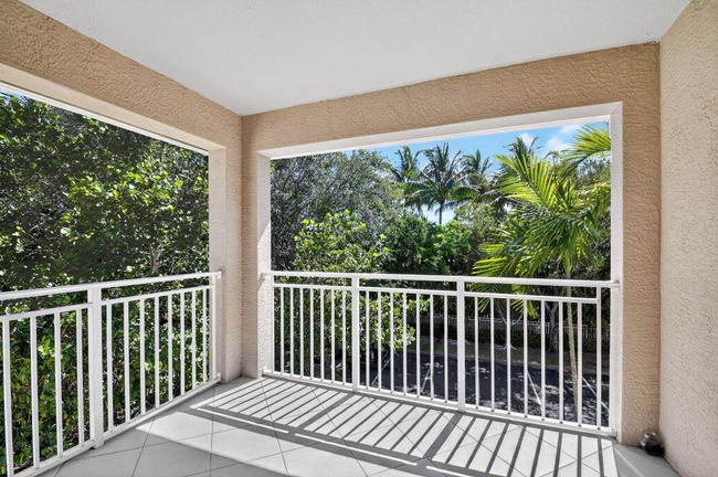 APT-304 - 6511 Emerald Dunes Dr, Condo with 2 bedrooms, 2 bathrooms and null parking in West Palm Beach FL | Image 29