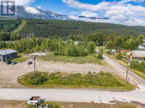 716 14th St S, Golden, BC, V0A1H6 | Card Image