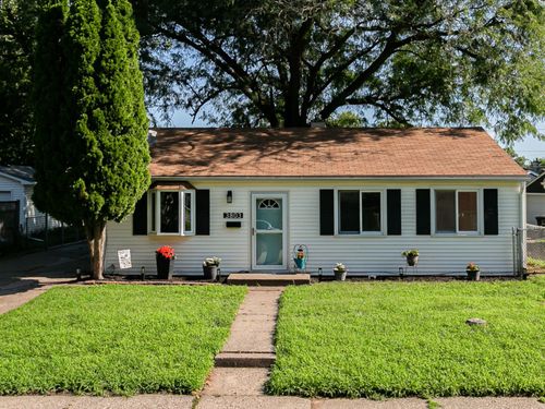 3803 11th Ave, Moline, IL, 61265-2409 | Card Image