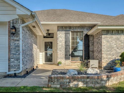 11517 Sherwood Court, Oklahoma City, OK, 73130 | Card Image