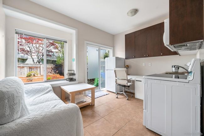 5725 Rumble Street, Home with 5 bedrooms, 3 bathrooms and 2 parking in Burnaby BC | Image 16