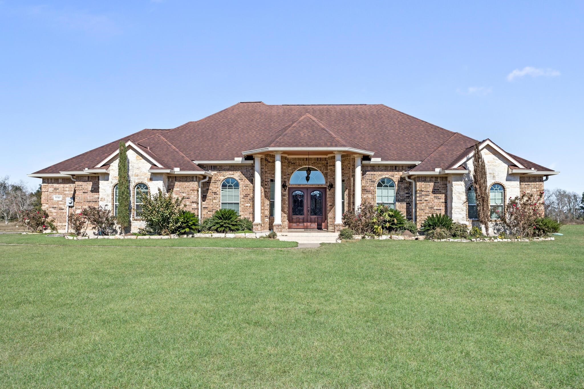 Anastasia Ave, Beaumont, TX 77705