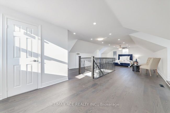 1579 Heathside Cres, House other with 7 bedrooms, 6 bathrooms and 4 parking in Pickering ON | Image 27