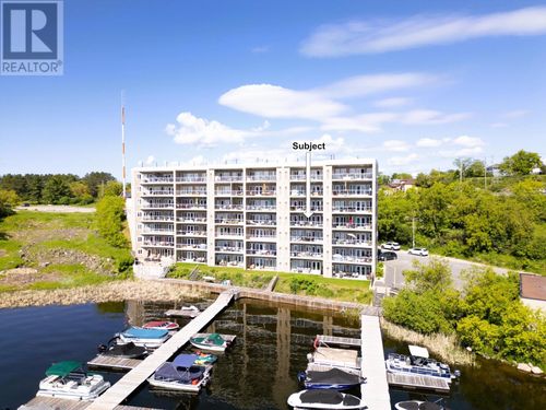 5 Bay Rd, Kenora, ON, P9N3P3 | Card Image