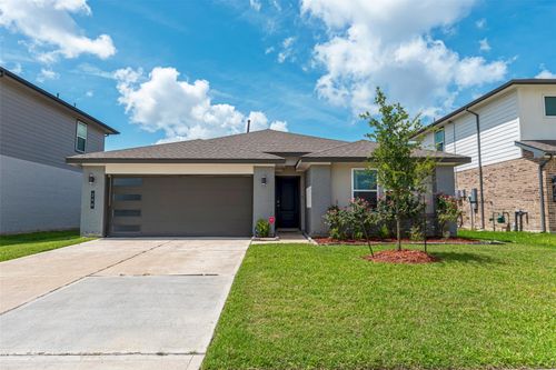 246 Dusty Bridle Ln, Rosharon, TX, 77583-4253 | Card Image