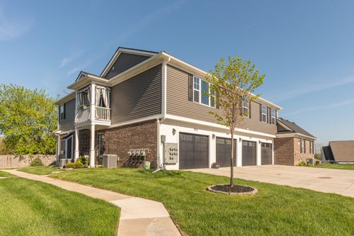 432 Maple Cove Cir, Saline, MI, 48176-1805 | Card Image