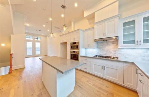 4041 Leeland St, Houston, TX, 77023-3011 | Card Image