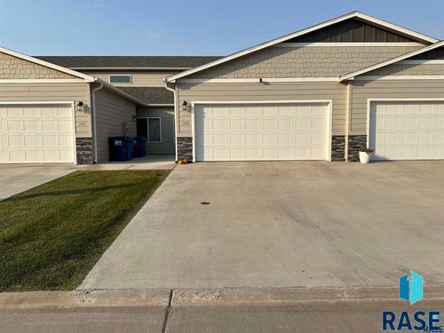 2504 E Copalis Pl, Sioux Falls, SD, 57108-7577 | Card Image