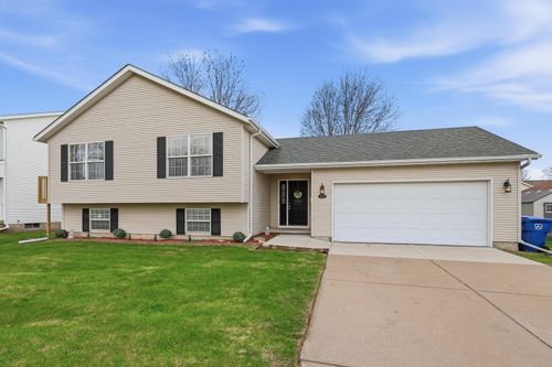 6508 Wilkes Ave, Davenport, IA, 52806-1773 | Card Image