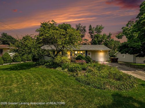 117 Woodhaven Dr, Lansing, MI, 48917-3534 | Card Image
