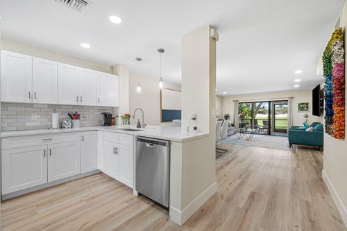 e-17 Southport Ln, Boynton Beach, FL, 33436-6419 | Card Image