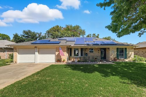 2504 Westpark Way Cir, Euless, TX, 76040-3939 | Card Image