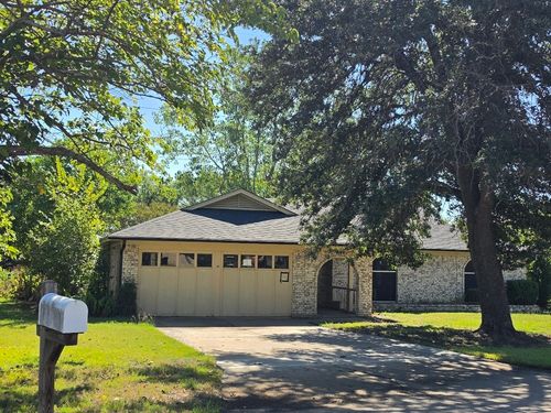 719 Ridgeway Rd, Joshua, TX, 76058-6147 | Card Image