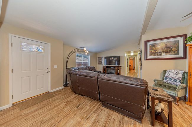 58 - 39737 Road 274, House other with 3 bedrooms, 0 bathrooms and null parking in Bass Lake CA | Image 9
