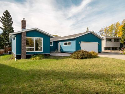 336 Canyon Cres, House detached with 3 bedrooms, 2 bathrooms and 4 parking in Pincher Creek AB | Image 3