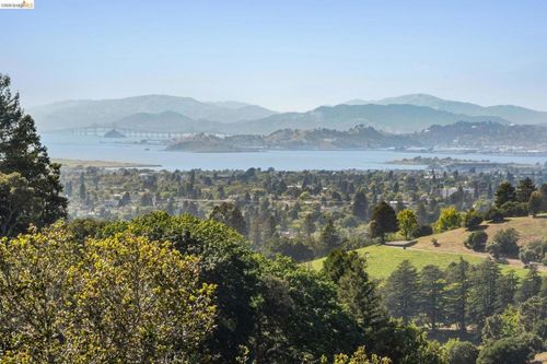 453 Scenic Ave, Piedmont, CA, 94611-3420 | Card Image