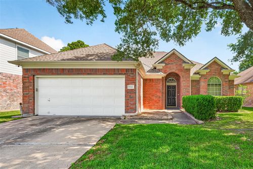 9846 N Villa Dr, Houston, TX, 77064-2623 | Card Image