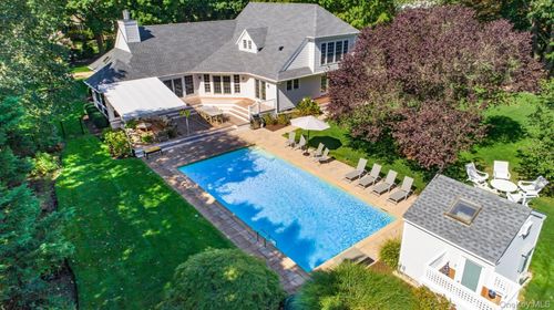 48 Sheppard St, Westhampton Beach, NY, 11978-2414 | Card Image