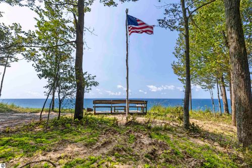 15382 Maxey Rd, Arcadia, MI, 49613-9612 | Card Image