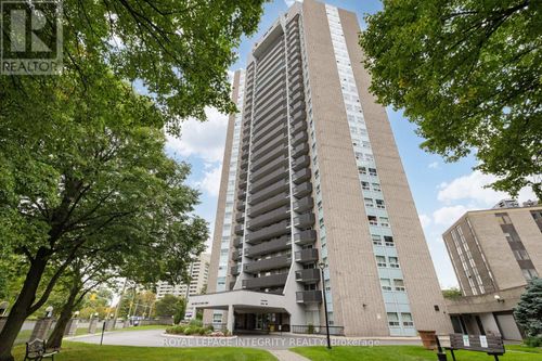 1702-1380 Prince Of Wales Dr, Ottawa, ON, K2C3N5 | Card Image