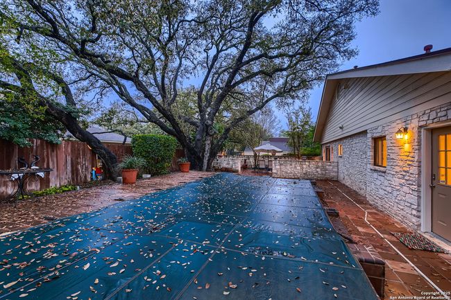 201 Sheffield, House other with 5 bedrooms, 5 bathrooms and null parking in Castle Hills TX | Image 19