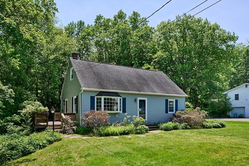 275 Strong St, Amherst, MA, 01002-1802 | Card Image