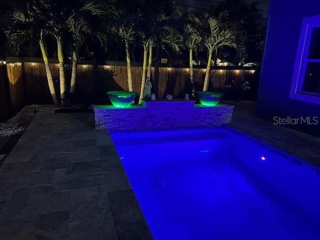 DECORATIVE LIGHTING OF POOL / LANDSCAPE | Image 33