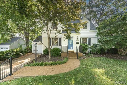 1030 Sylvan Pl, Saint Louis, MO, 63122-2825 | Card Image