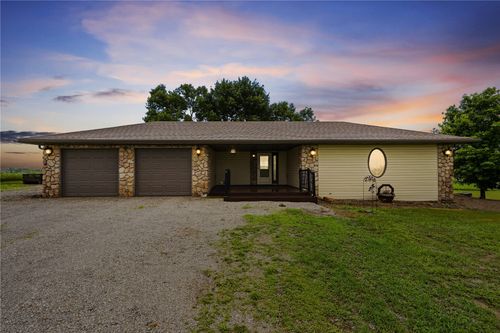 2666 50th Street Dr, Brandon, IA, 52210-9648 | Card Image