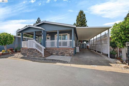 3231 Vineyard Ave, Pleasanton, CA, 94566-6378 | Card Image