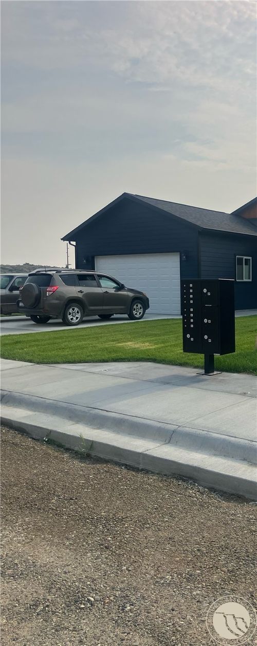 1016 5th St E, Roundup, MT, 59072 | Card Image