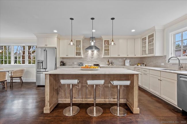 192 Highland Ave, House other with 5 bedrooms, 4 bathrooms and null parking in Norwalk CT | Image 9