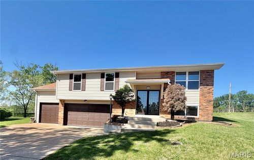 344 Saddle Back Drive, St Louis, MO, 63129 | Card Image