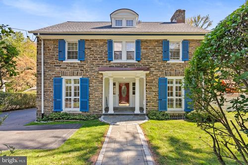 392 Montgomery Ave, WYNNEWOOD, PA, 19096-1815 | Card Image