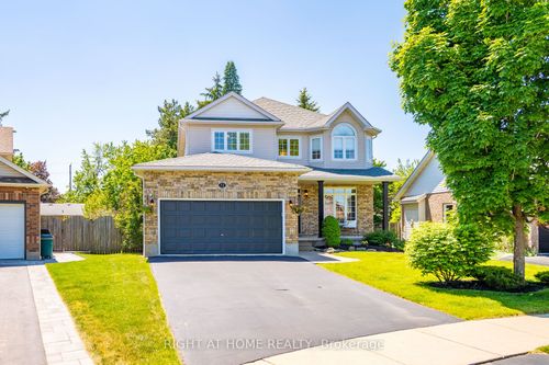 72 Beardmore Crescent, Halton Hills, ON, L7J2Z1 | Card Image
