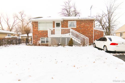 52 Wren Rd, Carpentersville, IL, 60110-1633 | Card Image