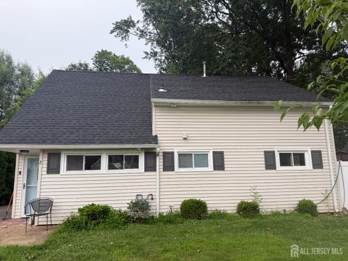 2 Gold St, Green Brook, NJ, 08812-2510 | Card Image