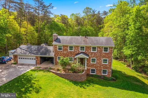 9045 Forestview Dr, MANASSAS, VA, 20112-3335 | Card Image